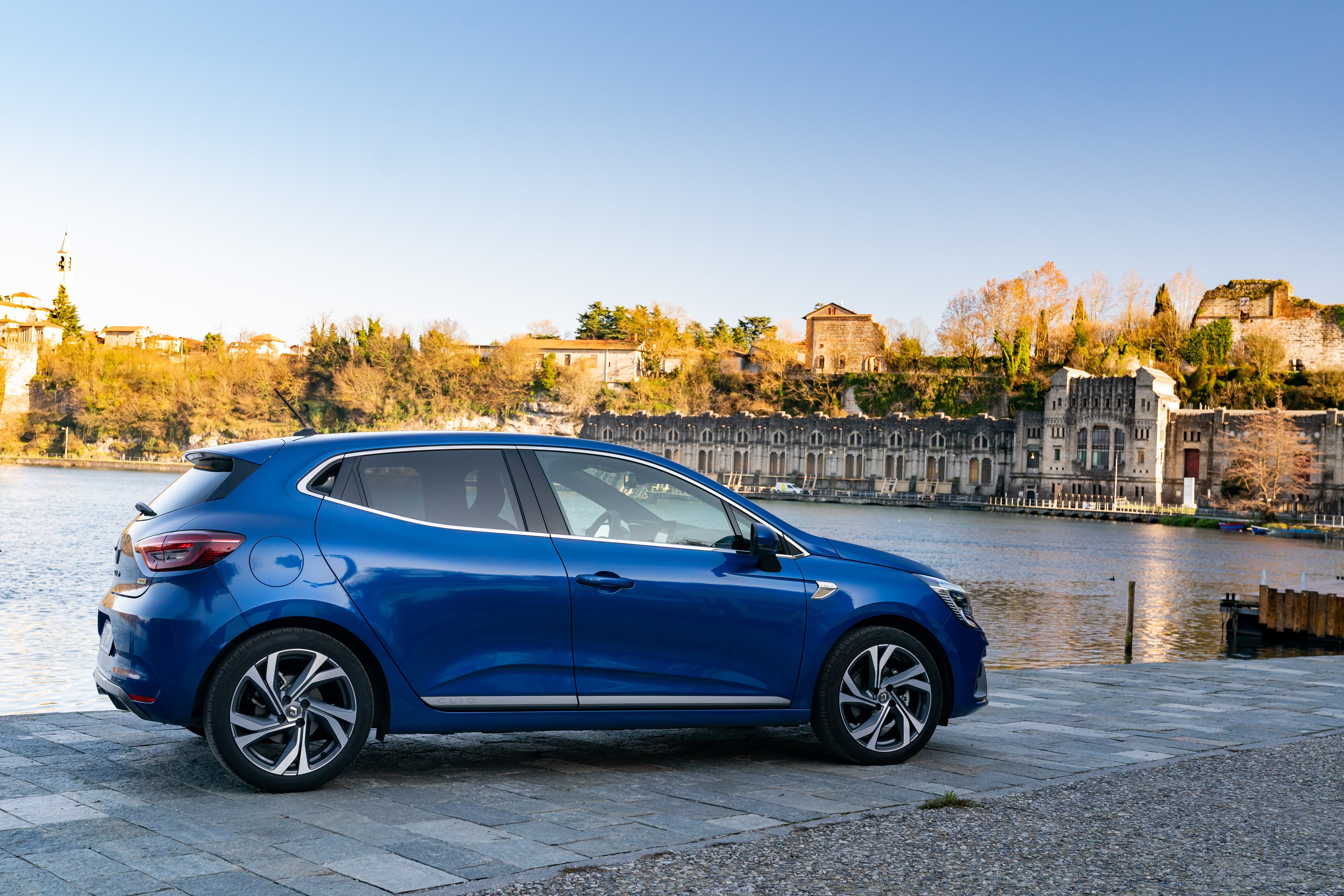 Nuova Renault Clio: la democratizzazione della guida autonoma